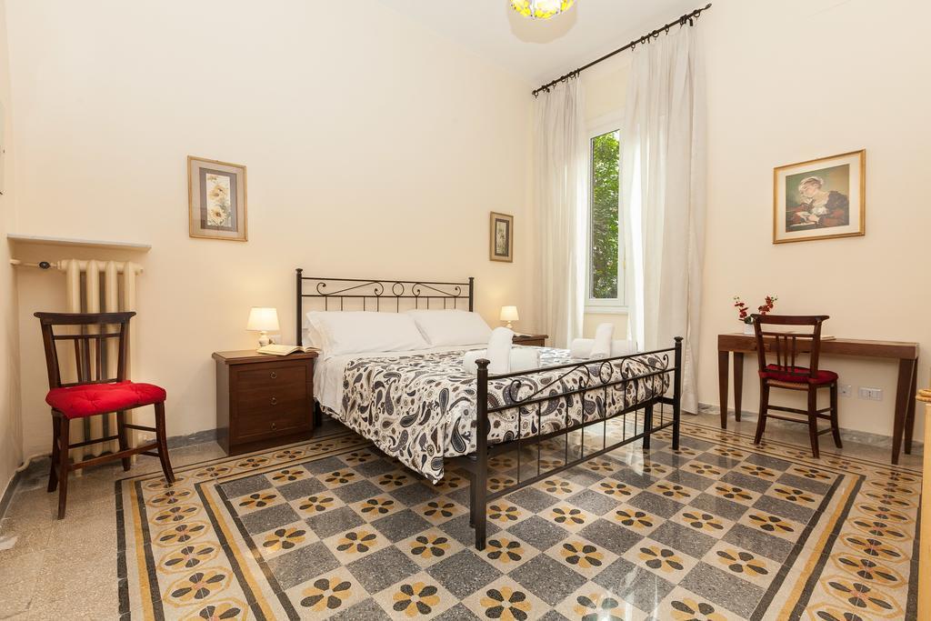 Betty Holiday Valadier Rome Buitenkant foto